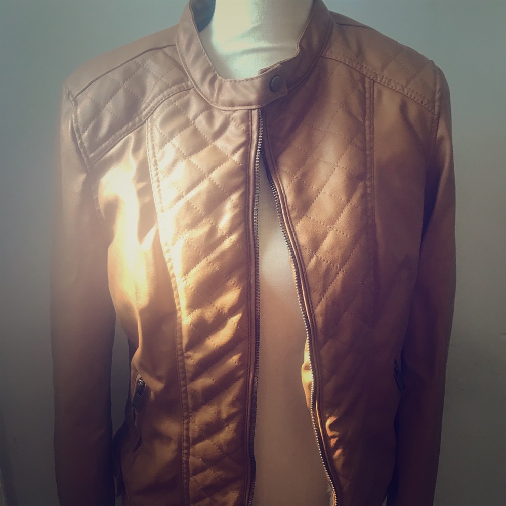 SOLD ⛔️🛑🚫Look Vegan leather moto jacket